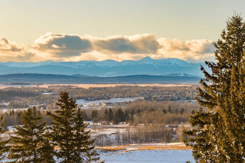 187 Slopeview Drive SW Calgary AB T3H 4G6