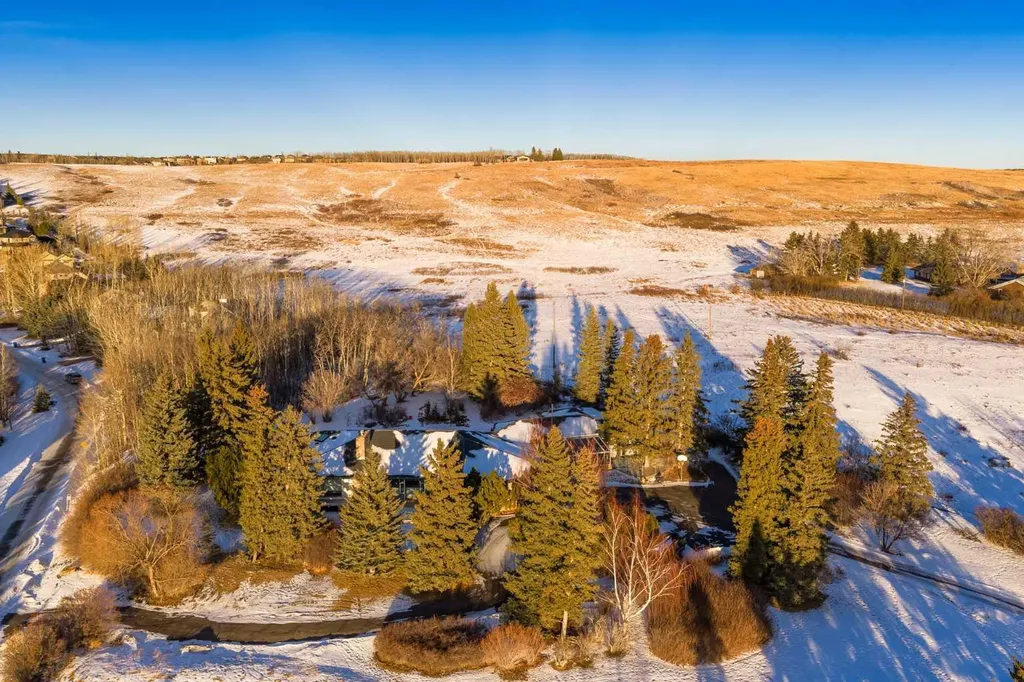 187 Slopeview Drive SW Calgary AB T3H 4G6