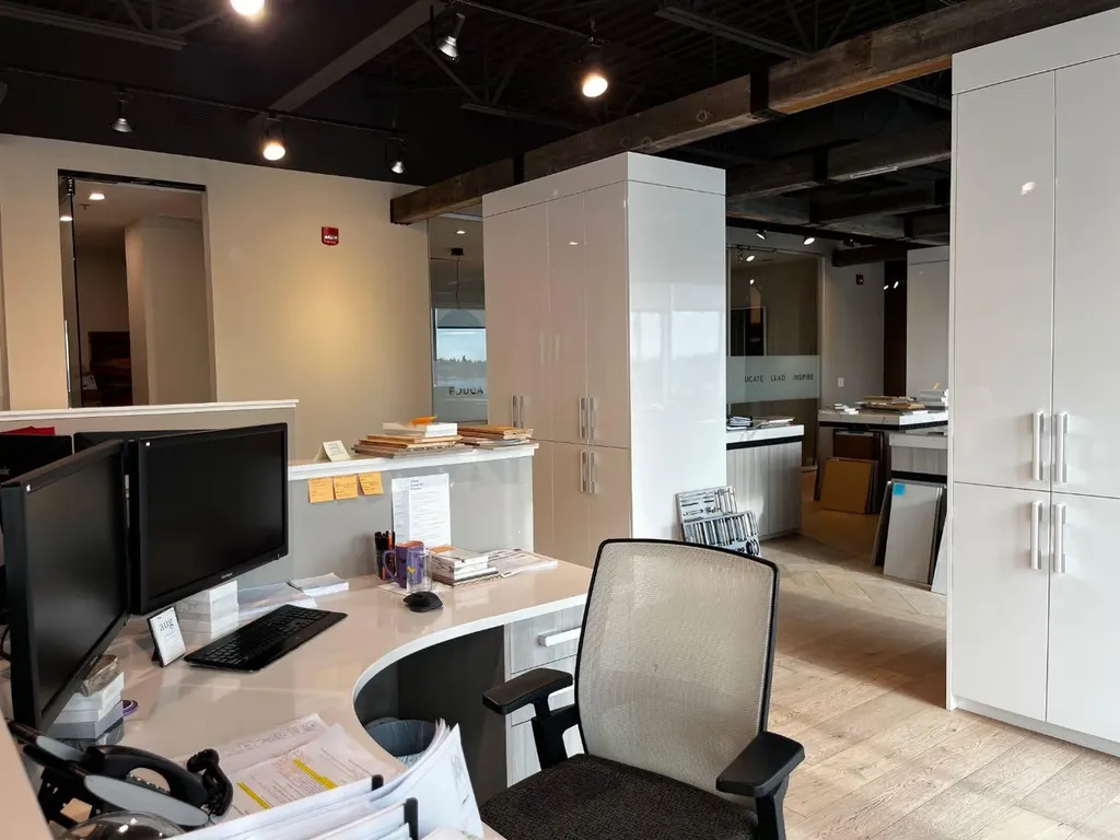 3223 5 Avenue NE Calgary AB T2A 5N1