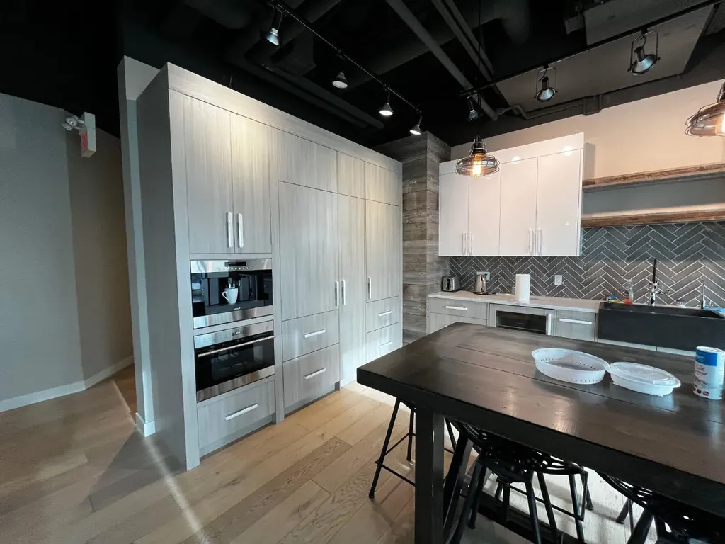 3223 5 Avenue NE Calgary AB T2A 5N1