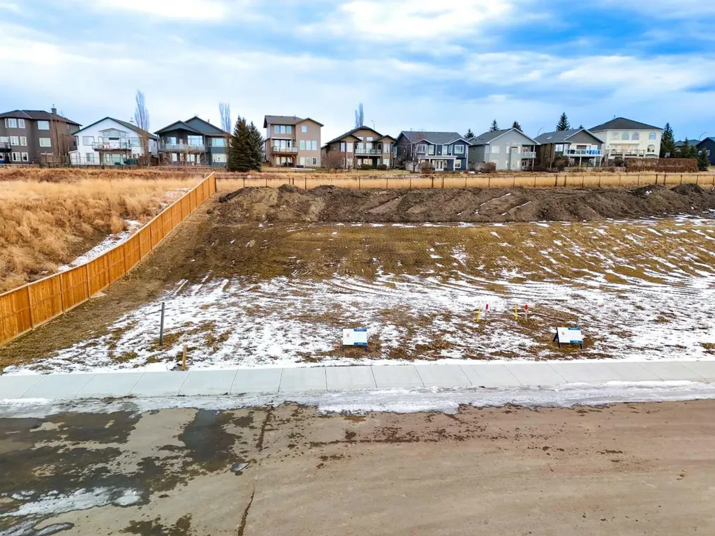 400 Lakewood Drive Strathmore AB T0J 1Y0