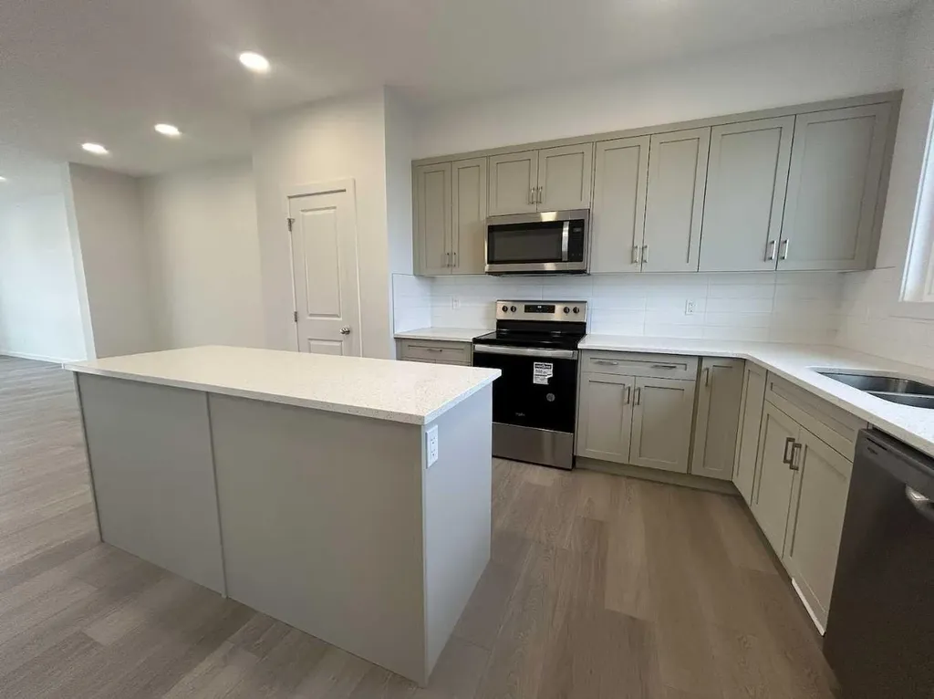200 Belmont Way SW Calgary AB T2X5T4