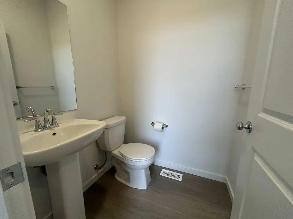 200 Belmont Way SW Calgary AB T2X5T4