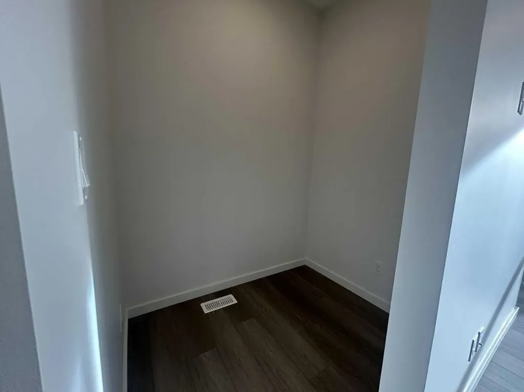 200 Belmont Way SW Calgary AB T2X5T4