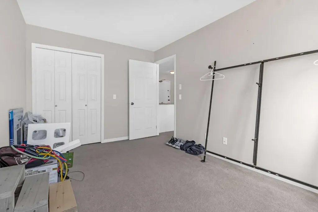 1010 Railway Street Crossfield AB T0M 0S0