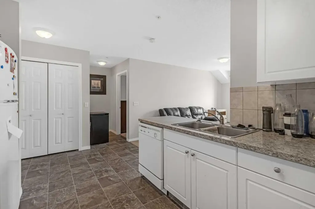 1010 Railway Street Crossfield AB T0M 0S0