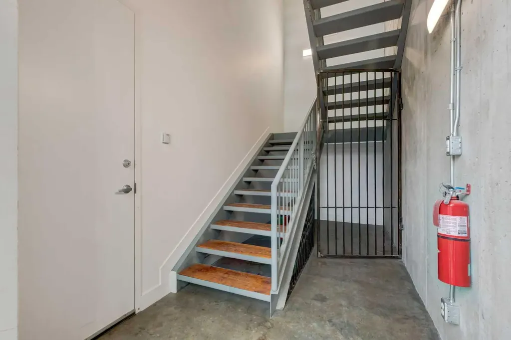 648 Mcdougall Road NE Calgary AB T2E4Z7