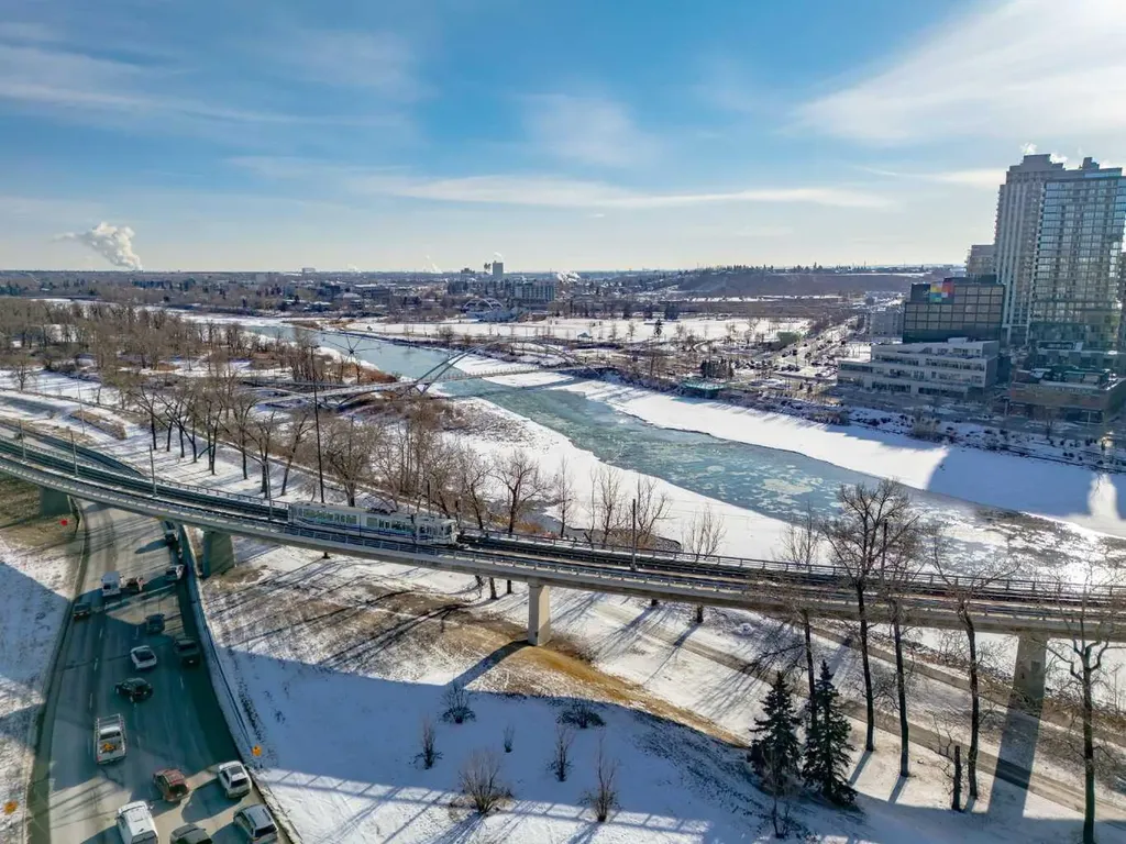 648 Mcdougall Road NE Calgary AB T2E4Z7