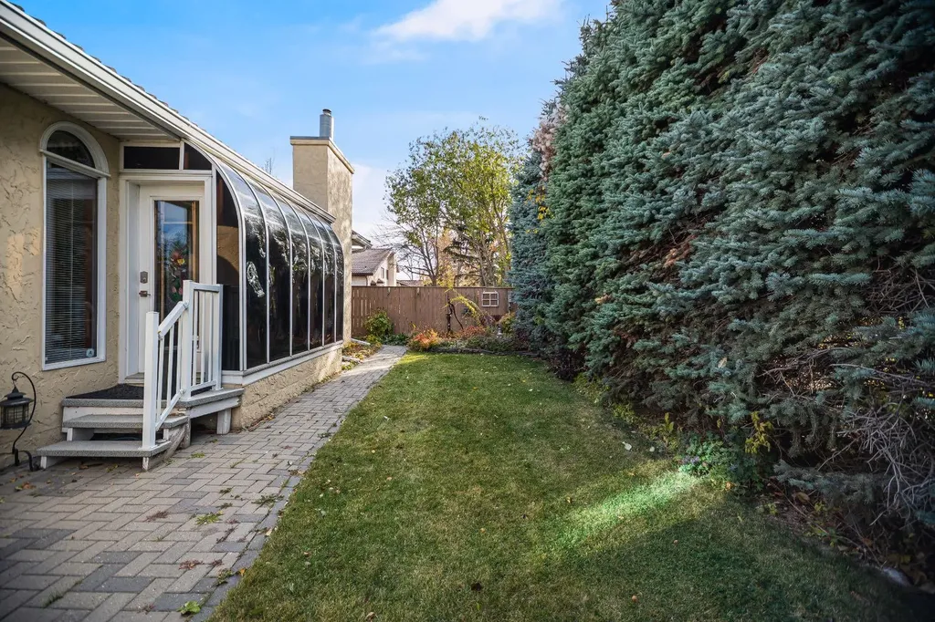 607 9 Street SE High River AB T1V 1L1