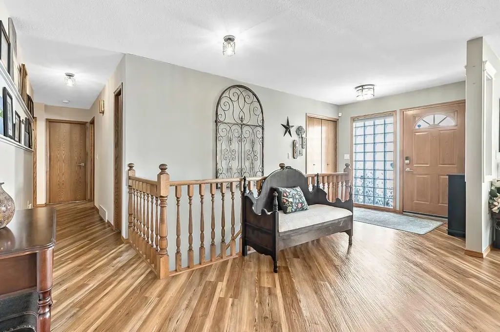 607 9 Street SE High River AB T1V 1L1