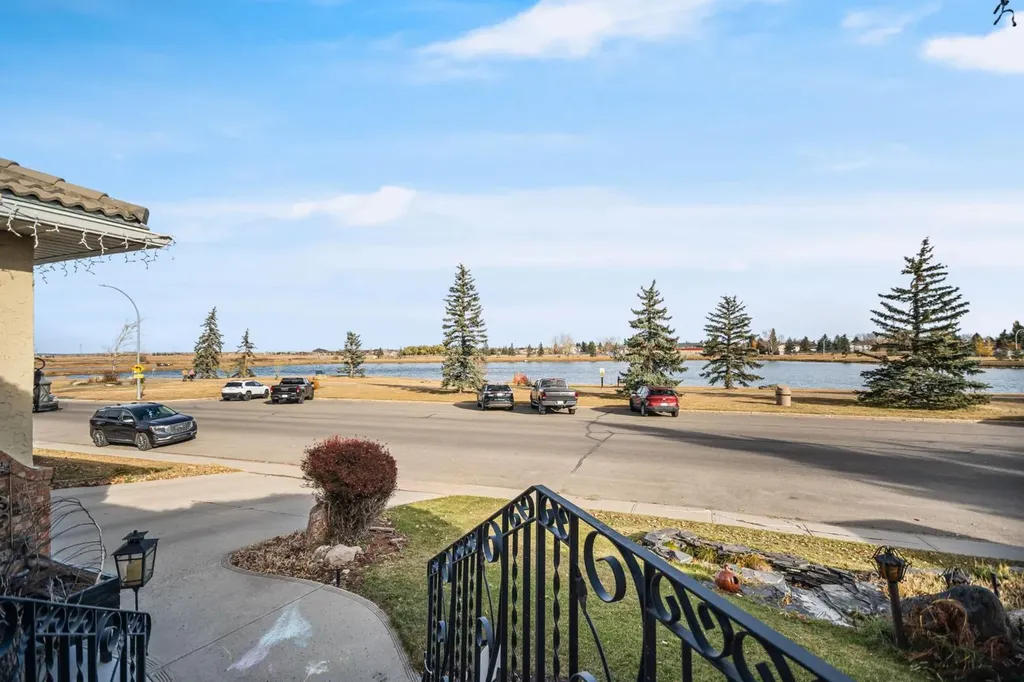 607 9 Street SE High River AB T1V 1L1