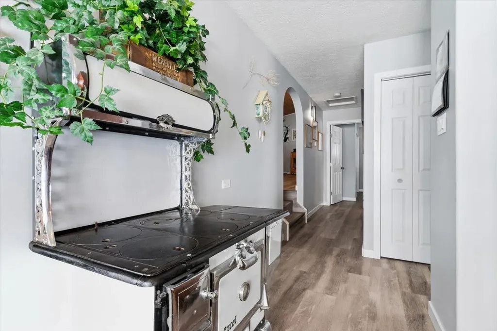 742049 Range Road 34 Teepee Creek AB T0H3C0