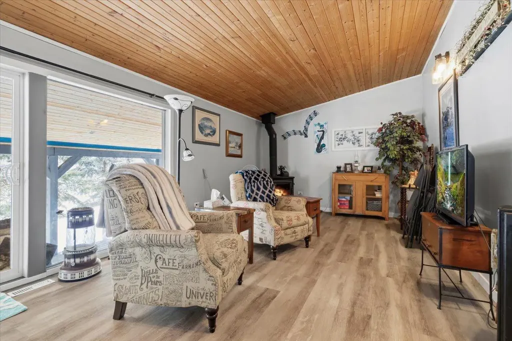 742049 Range Road 34 Teepee Creek AB T0H3C0
