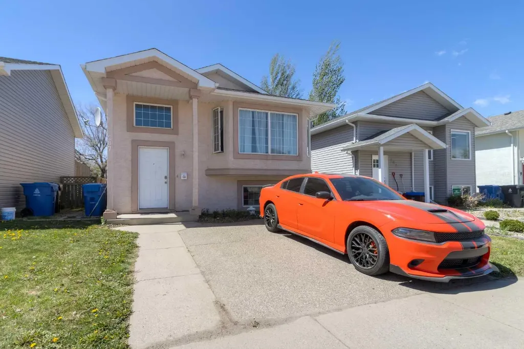 Lethbridge AB, 287 Peigan Court W