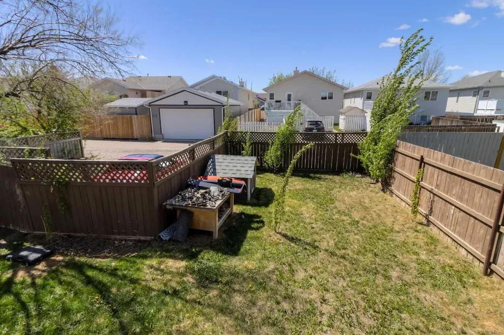 287 Peigan Court W Lethbridge AB T1K 7K6