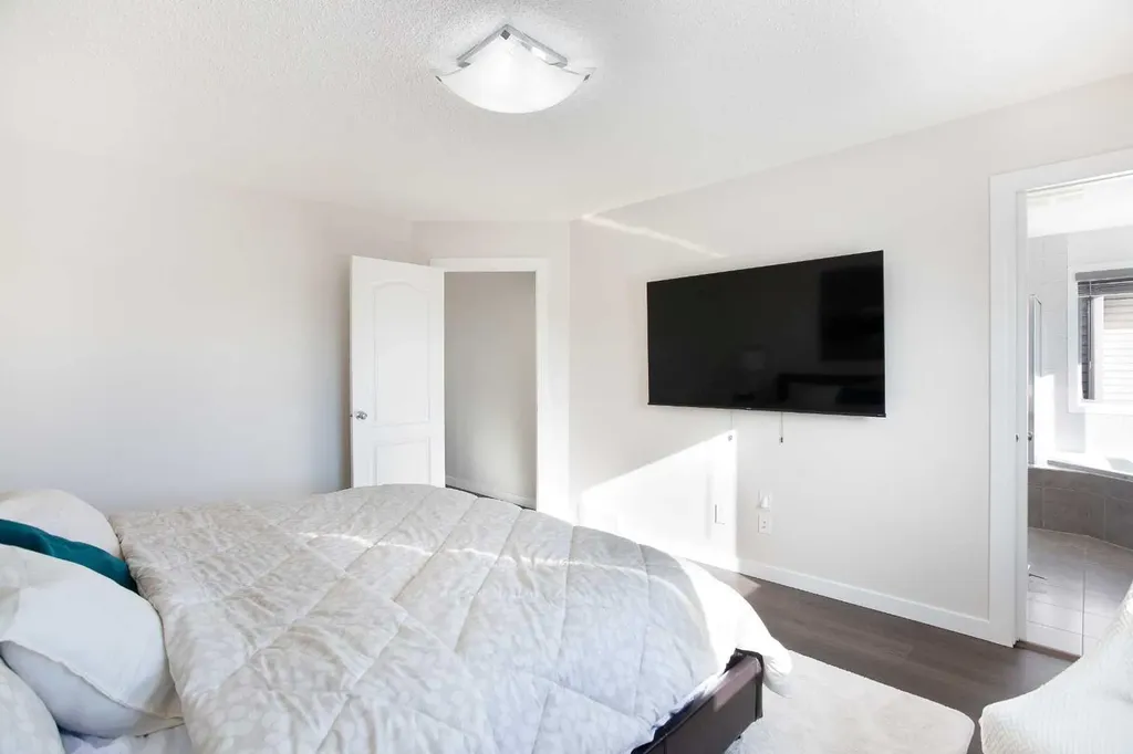 26 Skyview Ranch Street NE Calgary AB T3N 0E9