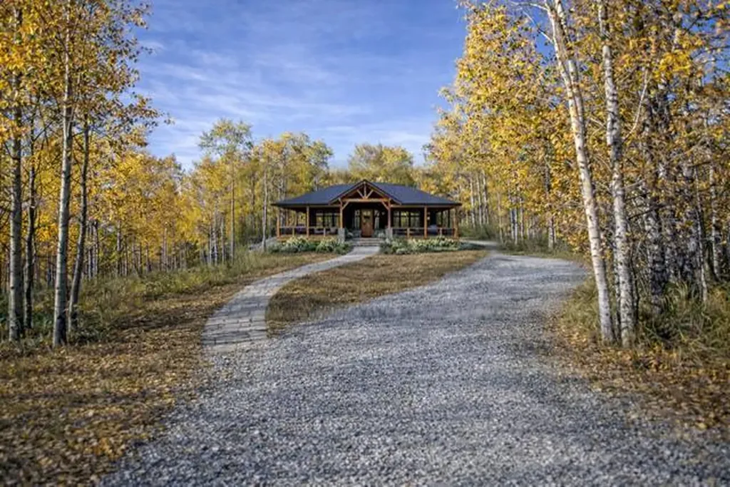 5228 Highway 579 Rural Mountain View County AB T0M 2E0