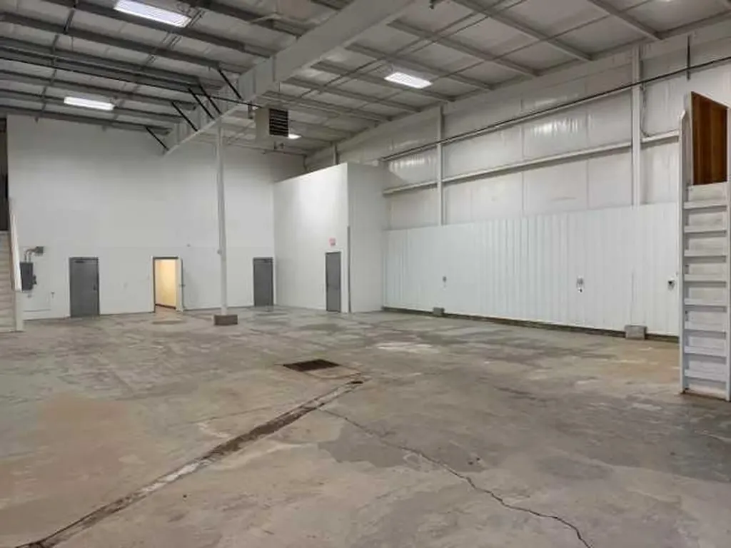 11302 95 Avenue Grande Prairie AB T8V 5M1
