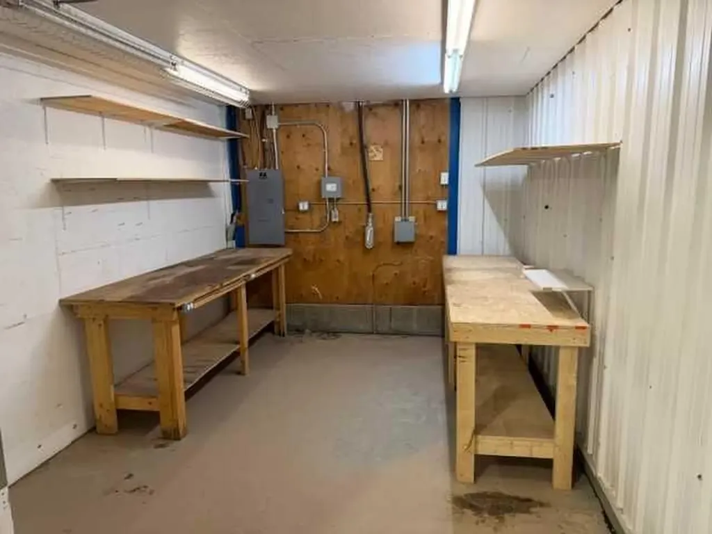 11302 95 Avenue Grande Prairie AB T8V 5M1