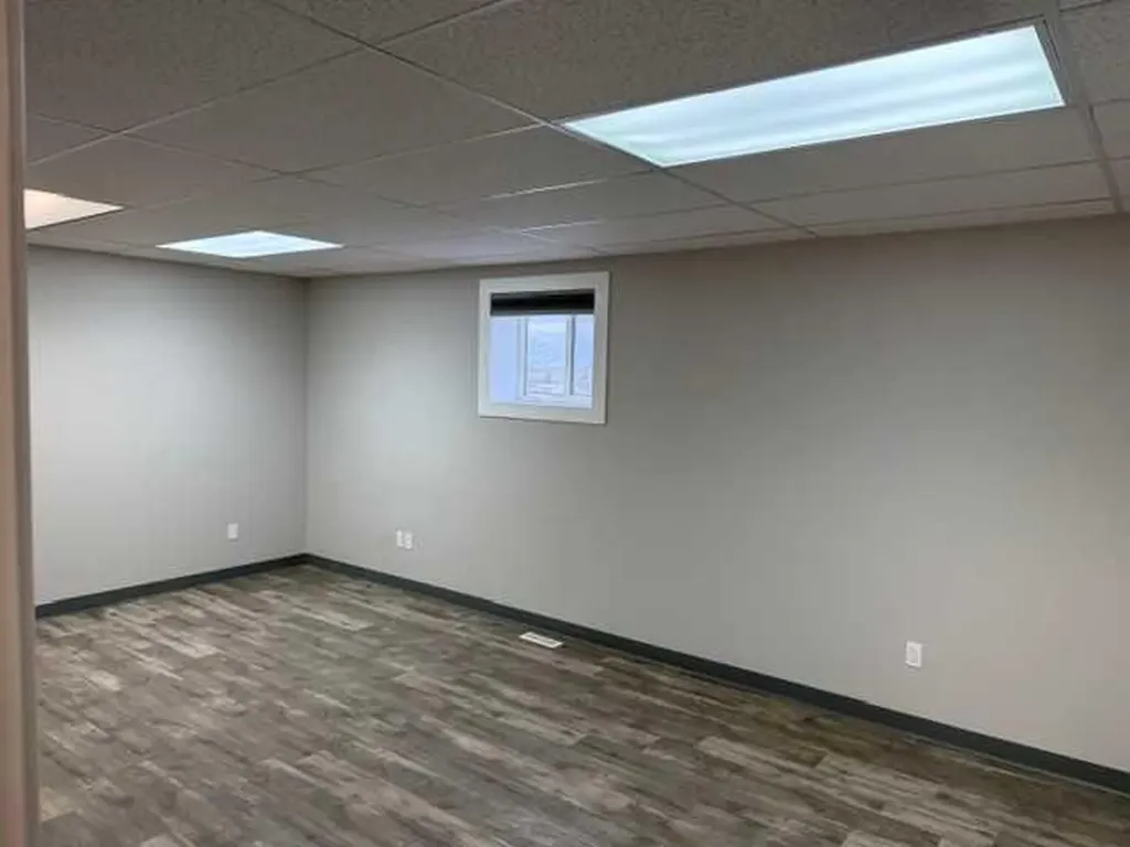 11302 95 Avenue Grande Prairie AB T8V 5M1