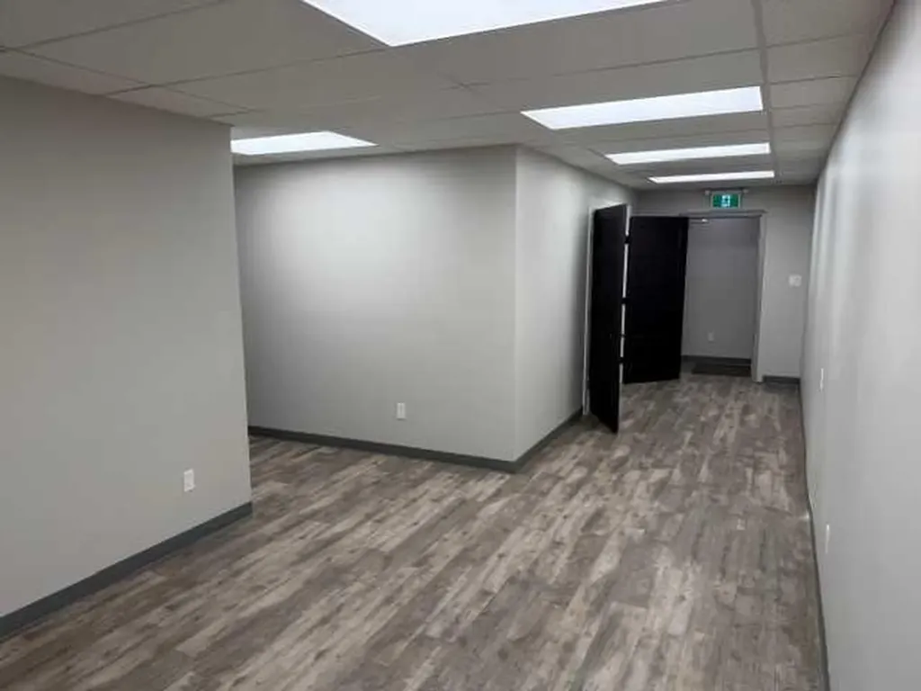 11302 95 Avenue Grande Prairie AB T8V 5M1