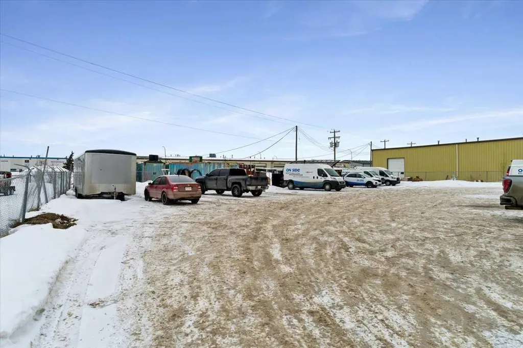11302 95 Avenue Grande Prairie AB T8V 5M1