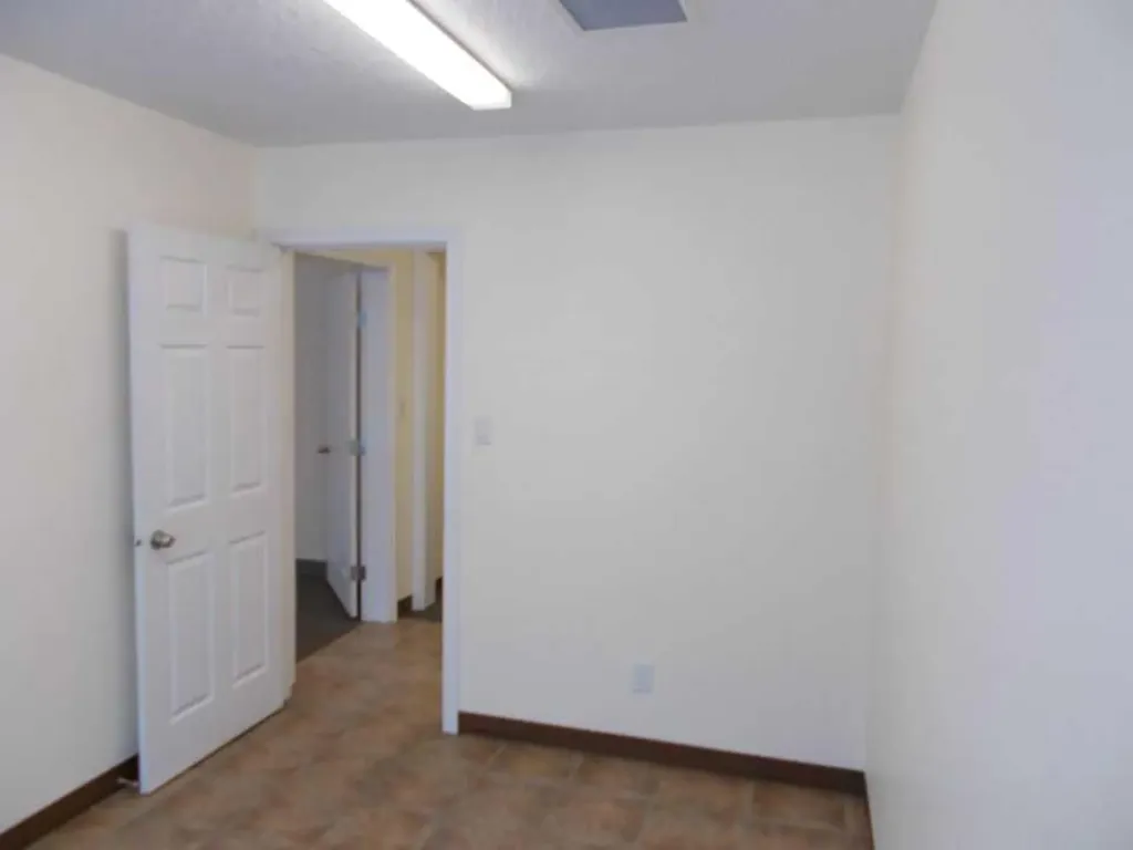 11302 95 Avenue Grande Prairie AB T8V 5M1