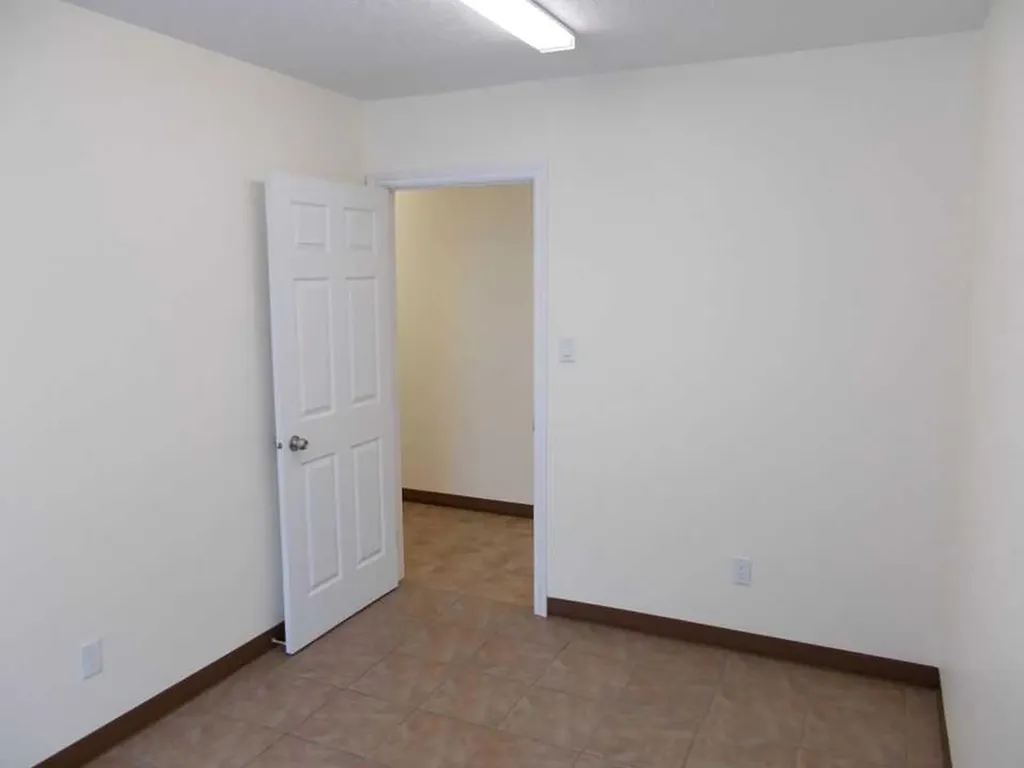 11302 95 Avenue Grande Prairie AB T8V 5M1