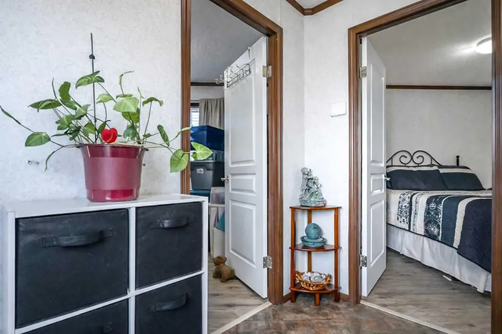 37 Maple Drive Brooks AB T1R 1J2