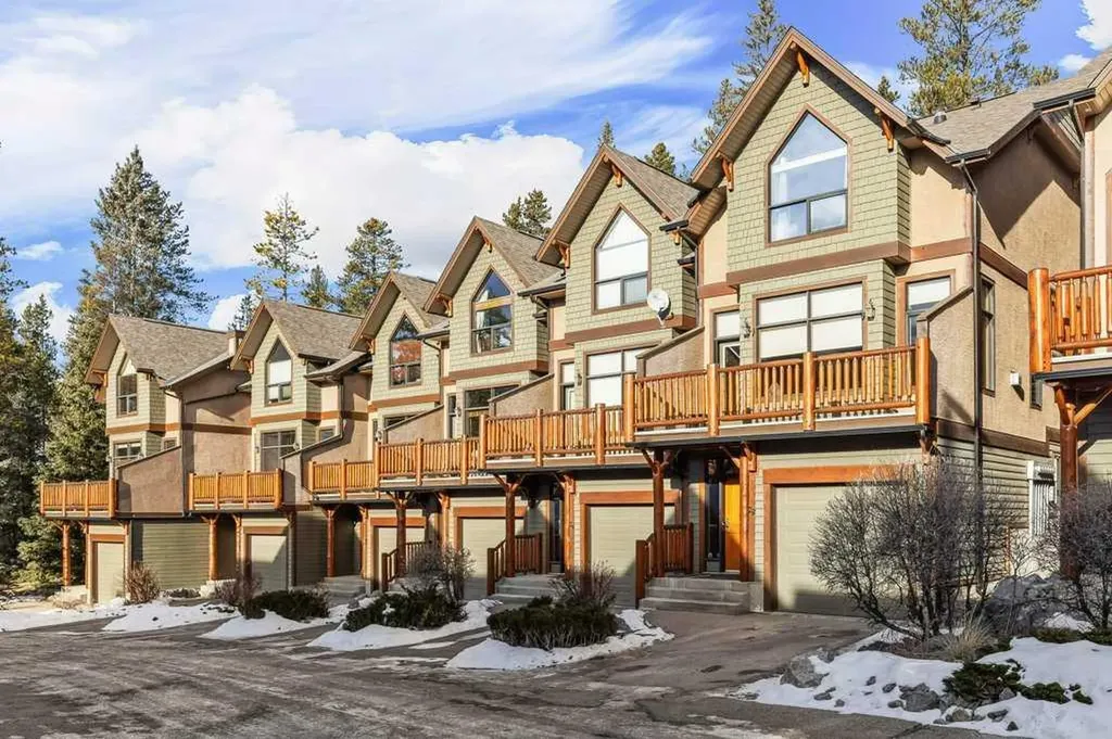 137 Wapiti Close Canmore AB T1W3B2