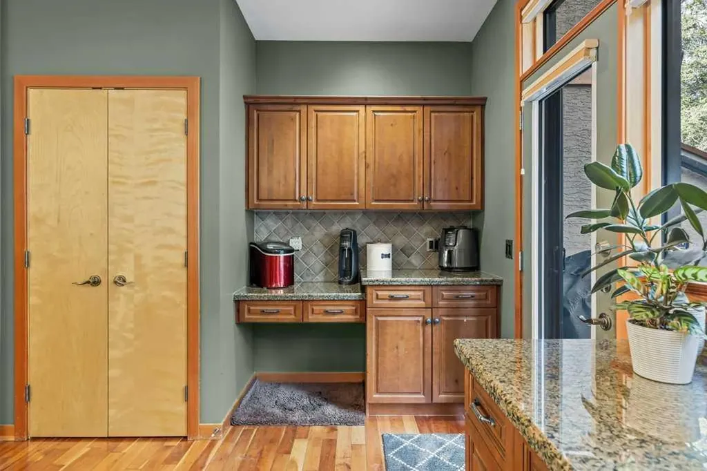 137 Wapiti Close Canmore AB T1W3B2
