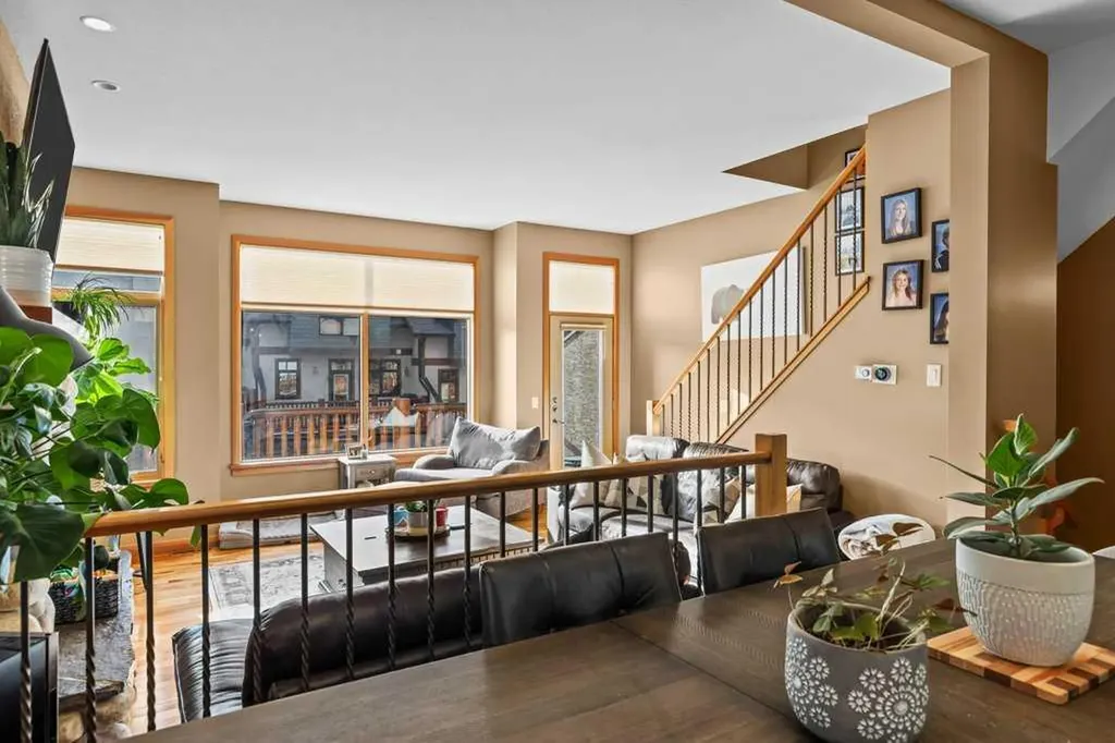 137 Wapiti Close Canmore AB T1W3B2