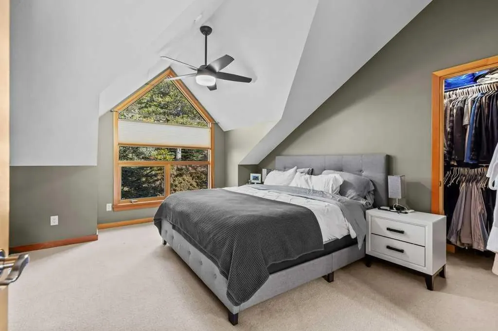 137 Wapiti Close Canmore AB T1W3B2