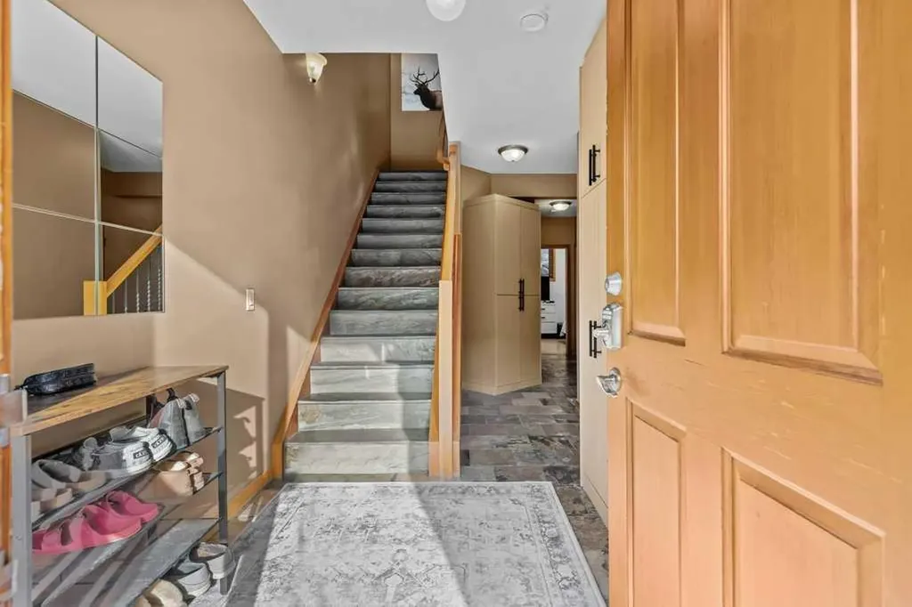 137 Wapiti Close Canmore AB T1W3B2