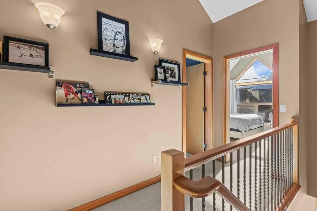 137 Wapiti Close Canmore AB T1W3B2