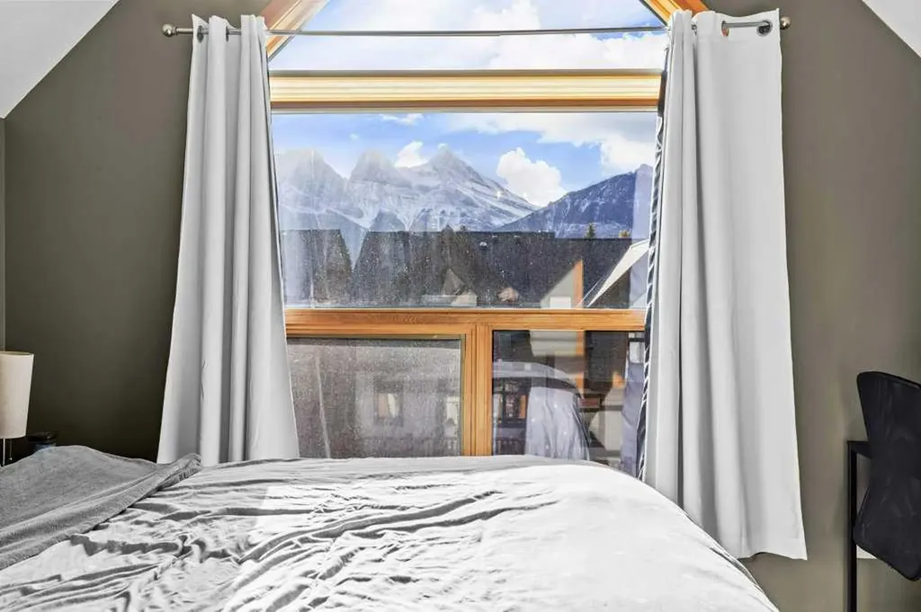 137 Wapiti Close Canmore AB T1W3B2