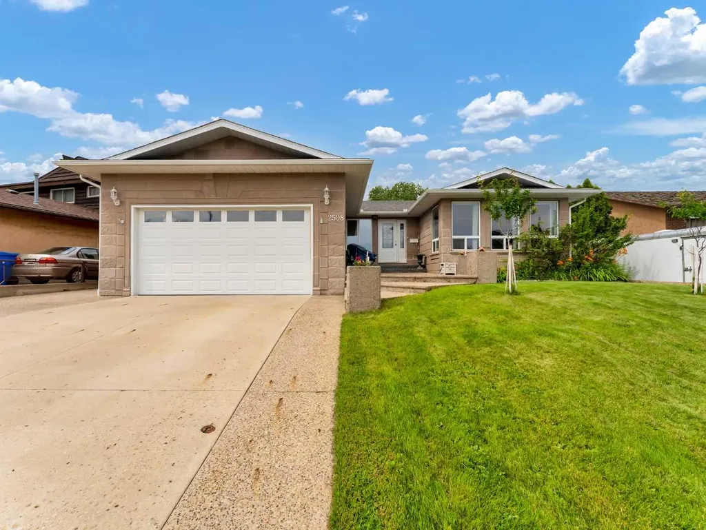2508 12 Avenue SE Medicine Hat AB T1B 1V6