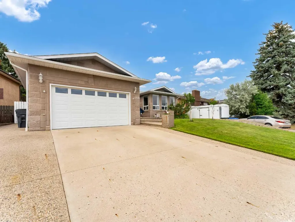 2508 12 Avenue SE Medicine Hat AB T1B 1V6