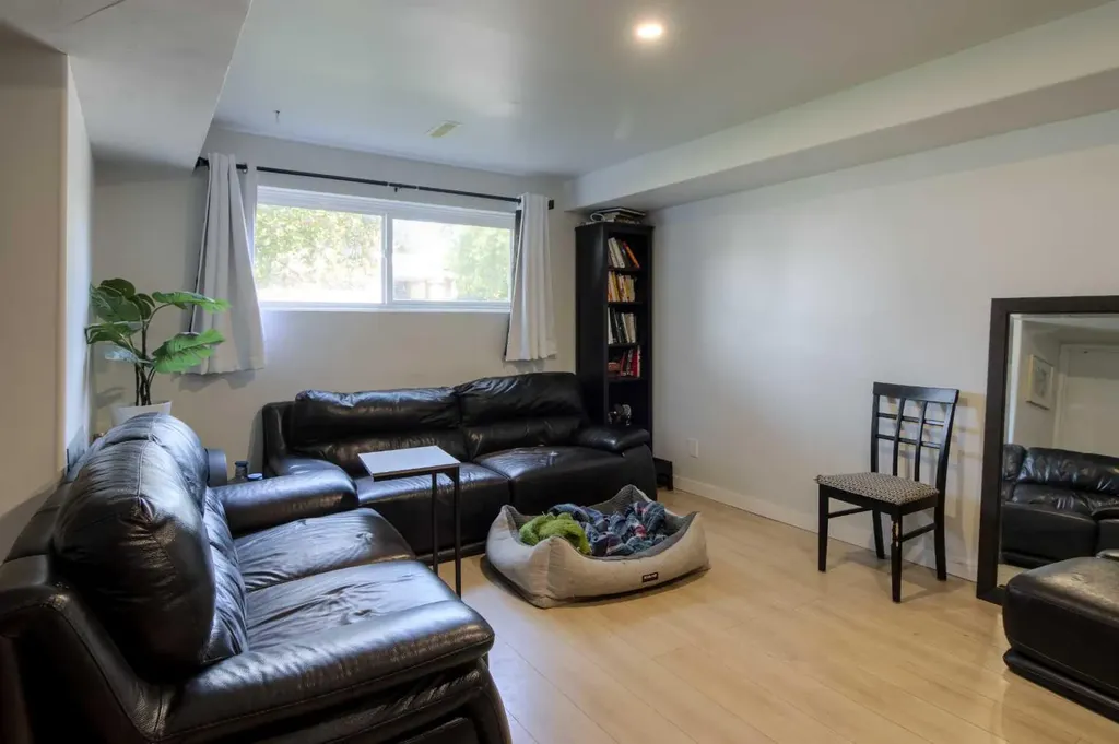 7 Cayuga Place W Lethbridge AB T1K 5J1
