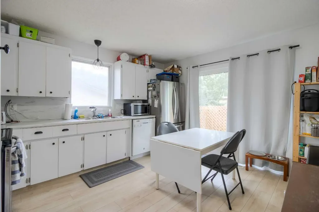 7 Cayuga Place W Lethbridge AB T1K 5J1