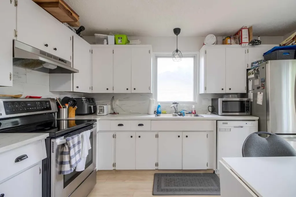 7 Cayuga Place W Lethbridge AB T1K 5J1
