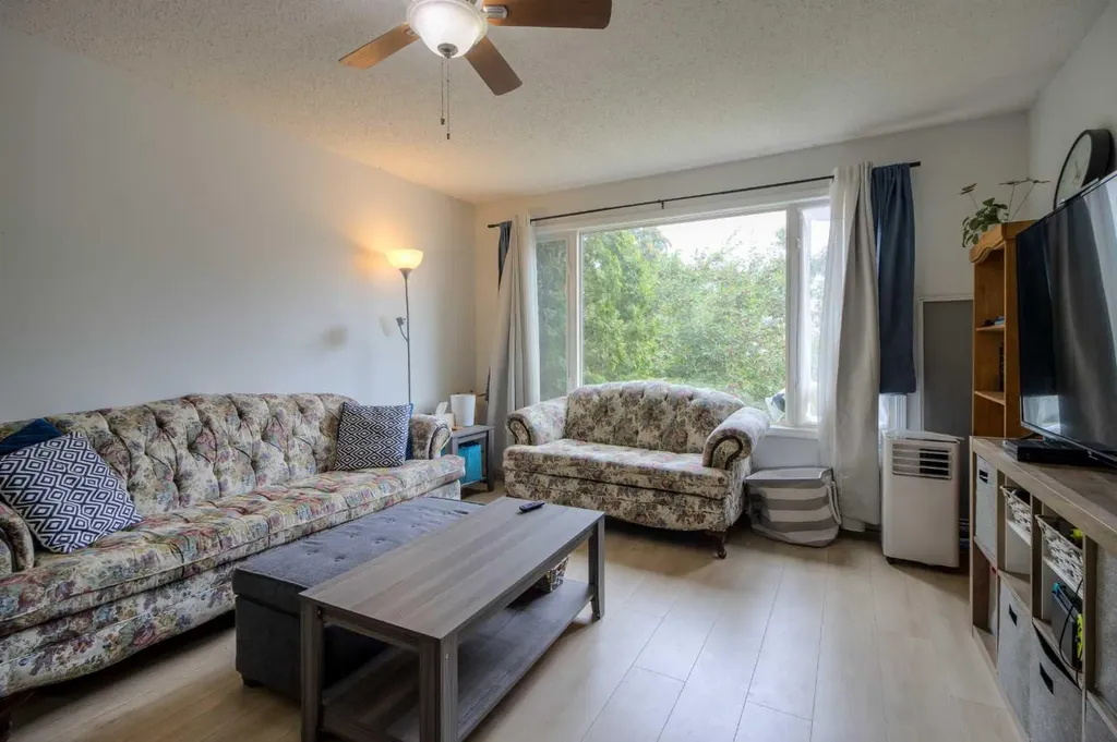7 Cayuga Place W Lethbridge AB T1K 5J1