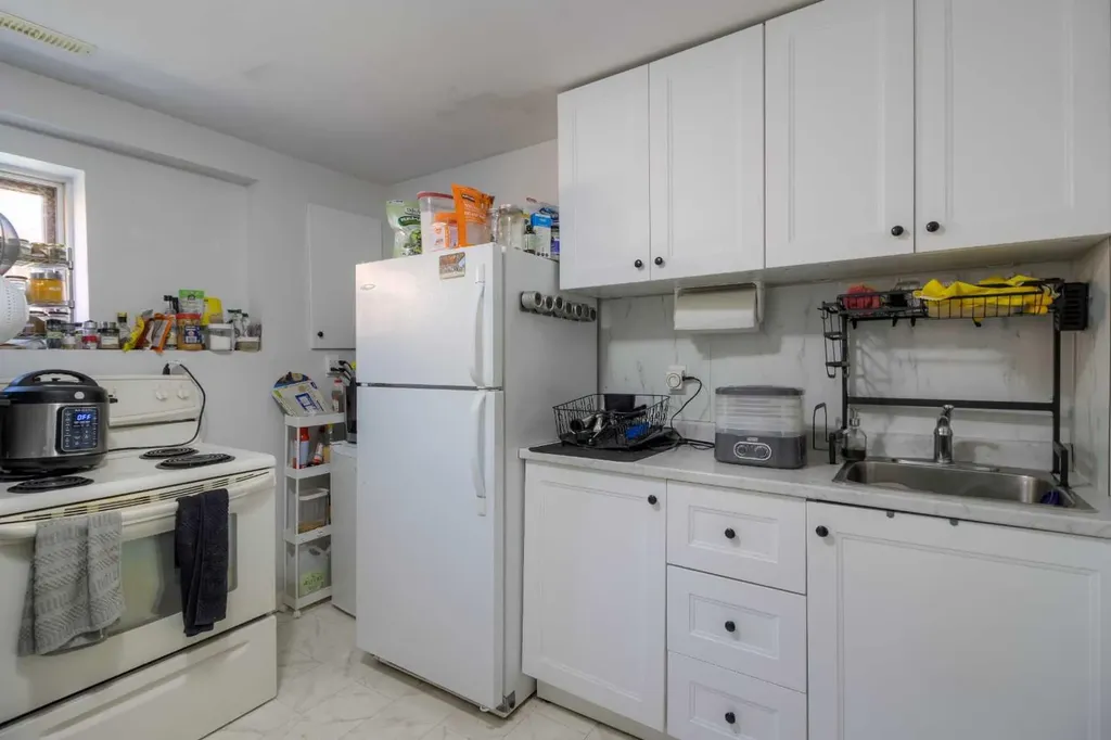 7 Cayuga Place W Lethbridge AB T1K 5J1