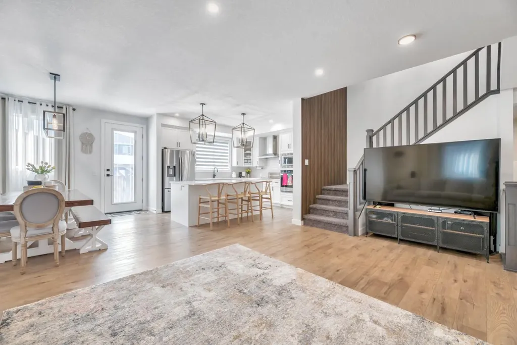240 Creekstone Path SW Calgary AB T2X4X8