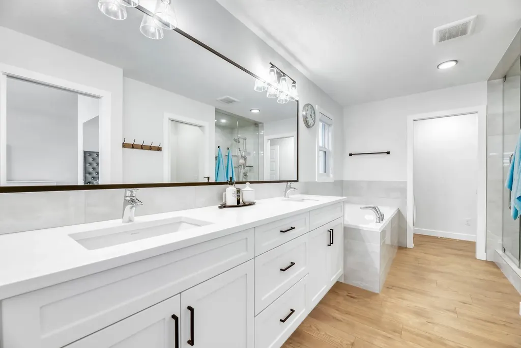 240 Creekstone Path SW Calgary AB T2X4X8