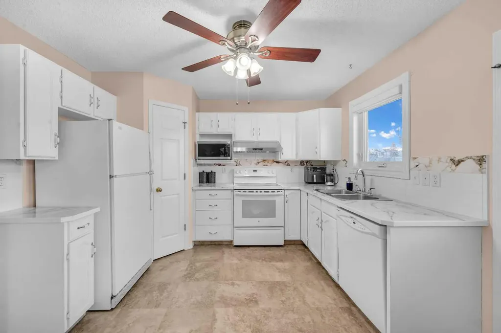 131 Coral Springs Circle NE Calgary AB T3J3P5