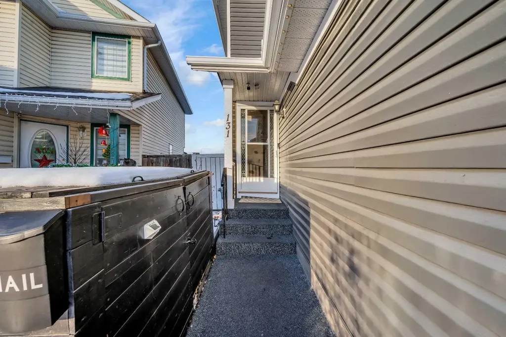 131 Coral Springs Circle NE Calgary AB T3J3P5