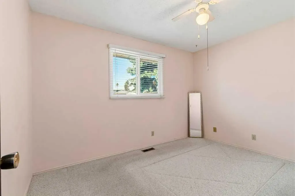 40 Neal Close Red Deer AB T4P 1N4