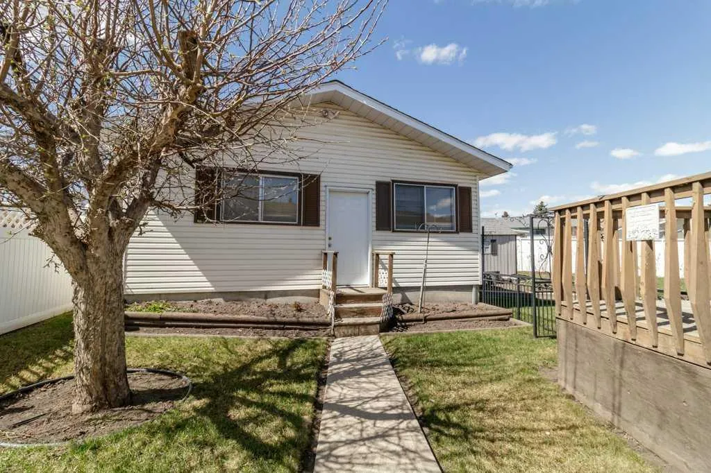 40 Neal Close Red Deer AB T4P 1N4