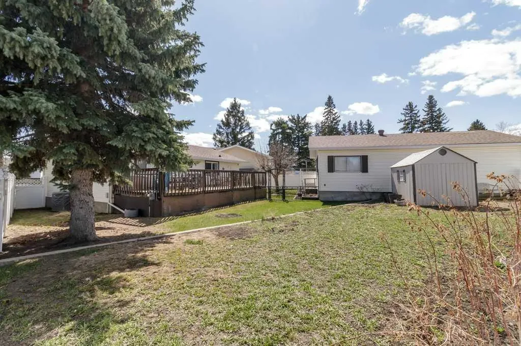 40 Neal Close Red Deer AB T4P 1N4